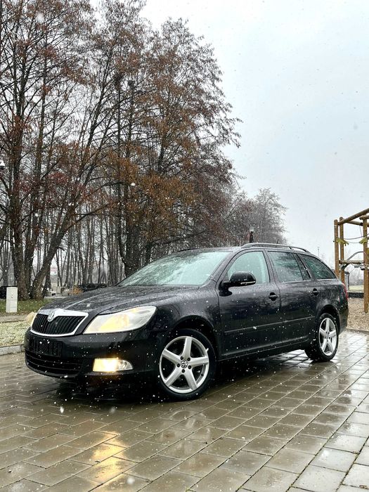 Skoda Octavia 2012 DSG impecabil • 2 Chei • Istoric complet