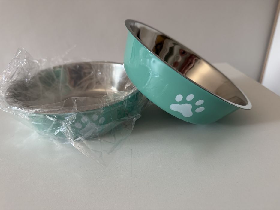 Купимки за хранене и водя на довашен лБимец