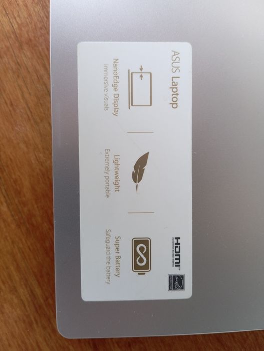 Asus core i5-10, 8gb 512 ssd
