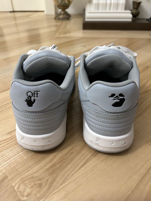 Off-White out of office 42