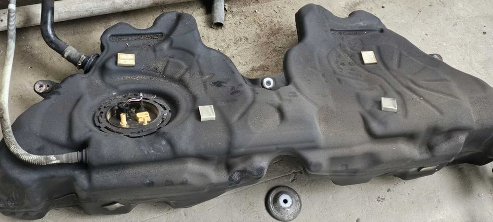 Резервуар за БМВ 730