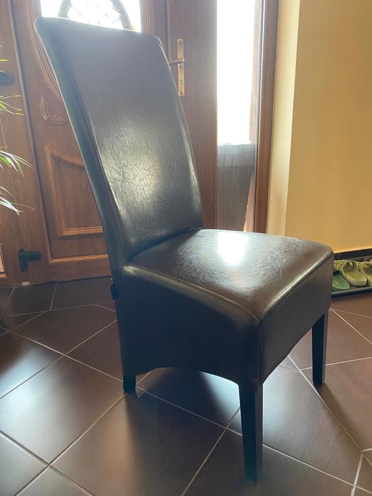 Set 8 scaune dining din lemn masiv si piele ecologica maro