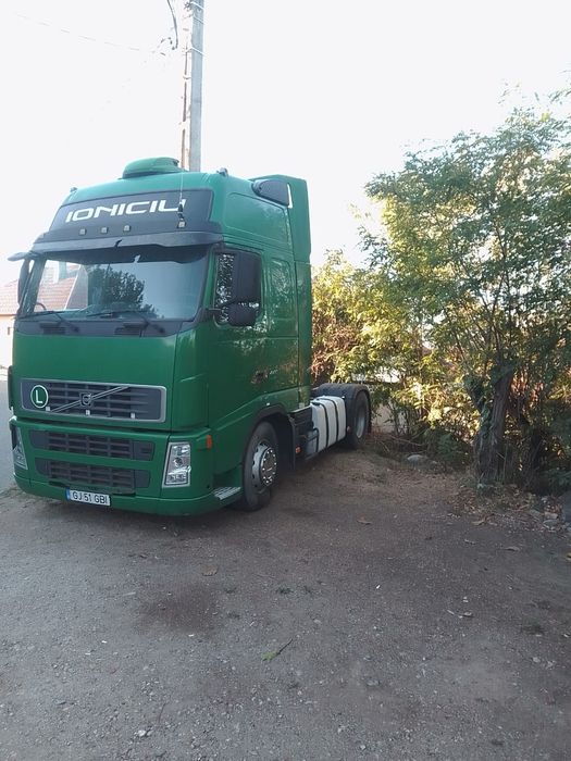 Vând volvo automat 440