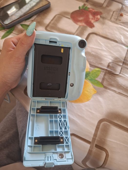 Продаю фотоопарат Instax mini 11