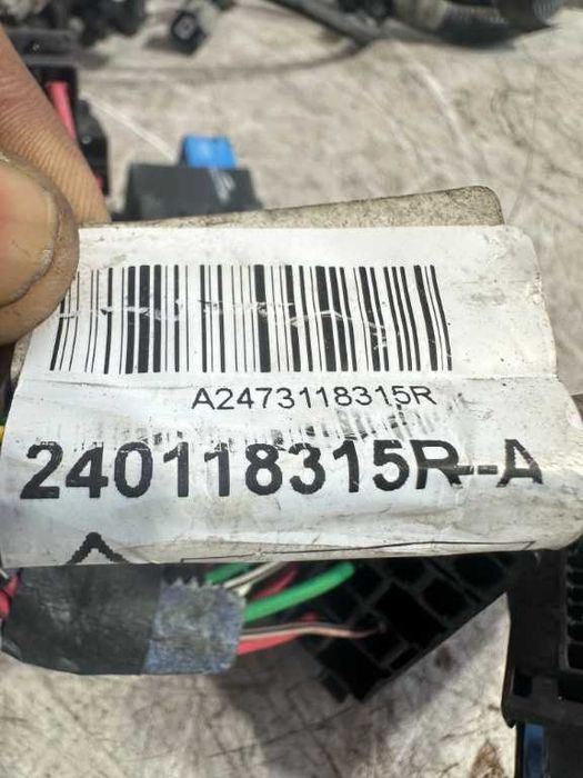 Dezmembrari Instalatie electrica DACIA LOGAN 1.0 sce cod piesa 240118315R