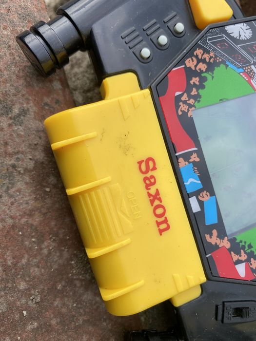 Стара френска електронна игра Saxon