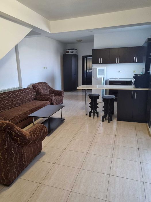 Inchiriez apartament 3 camere parter de vila zona Anda