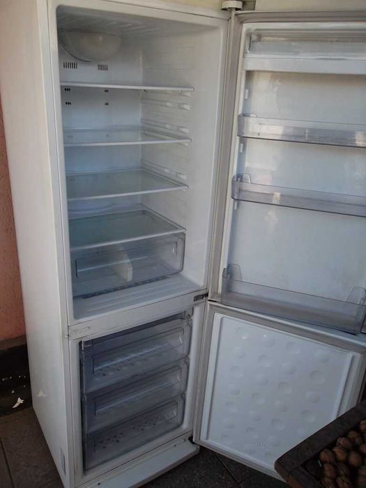 Холодильник Самсунг No Frost