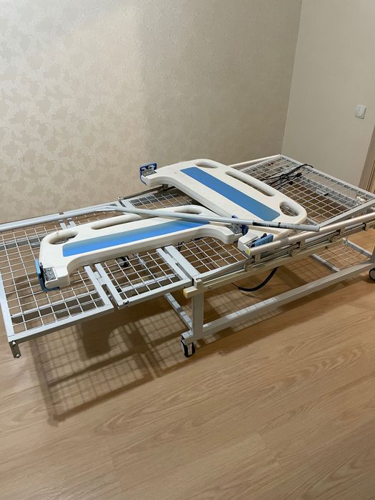 Медицинская кровать