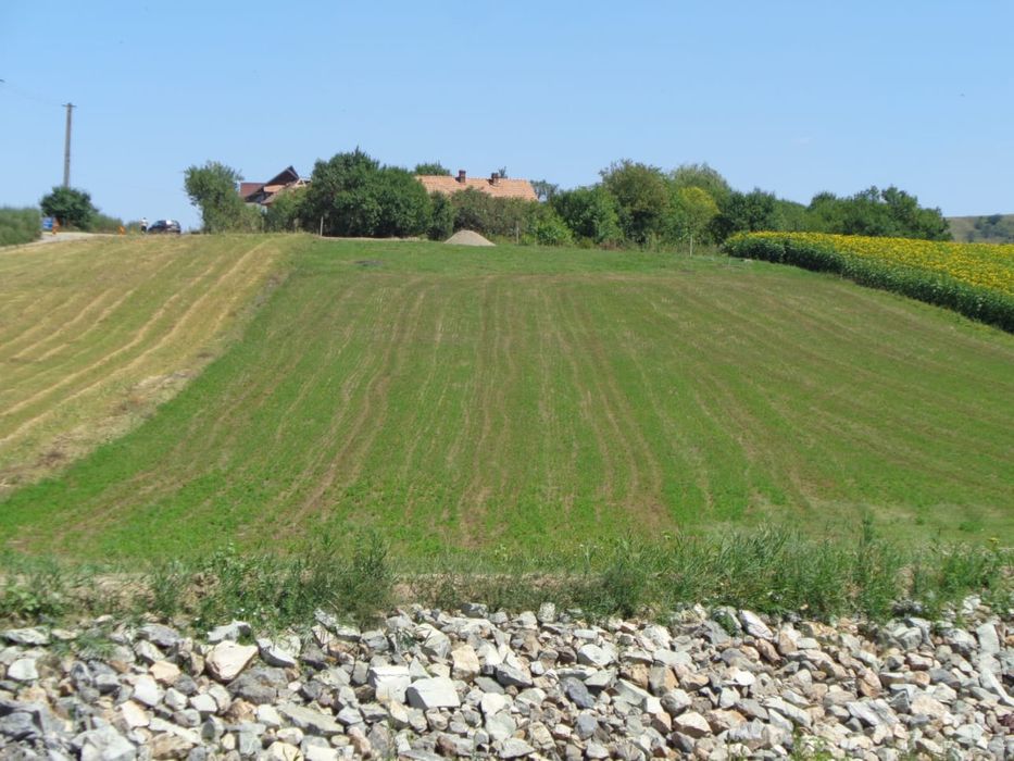 Persoana Fizica schimb teren cu garsoniera