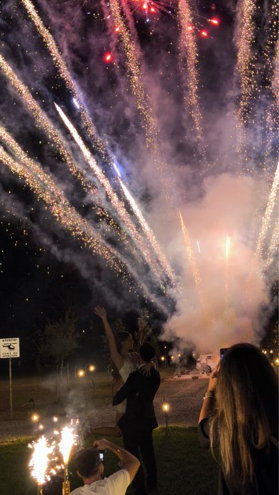 Focuri de artificii autorizate,  Gender reveal, cununie