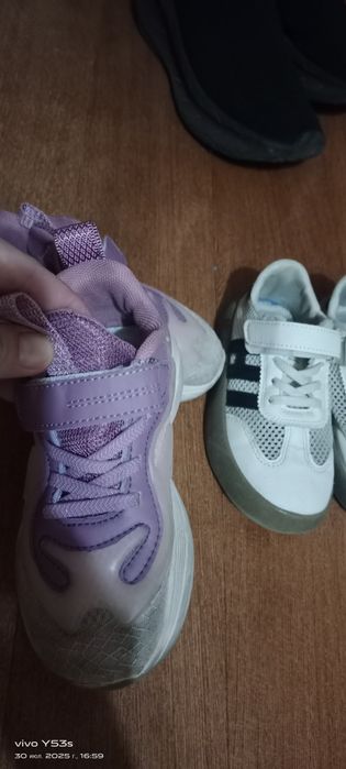 Кроссовки детские