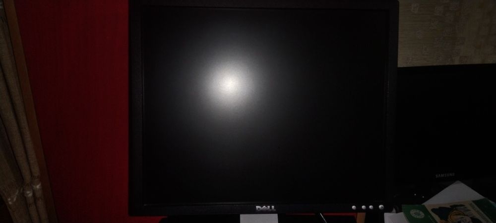 Монитор для компьютера. Dell. В хорошем состоянии