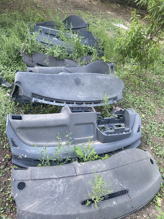 Срочно . Оптом . Автозапчасти на разных марков .