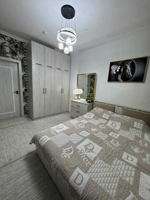 Сдается квартира на Мирзо Улугбеке 2/2/5  ор-р метро БИЙ