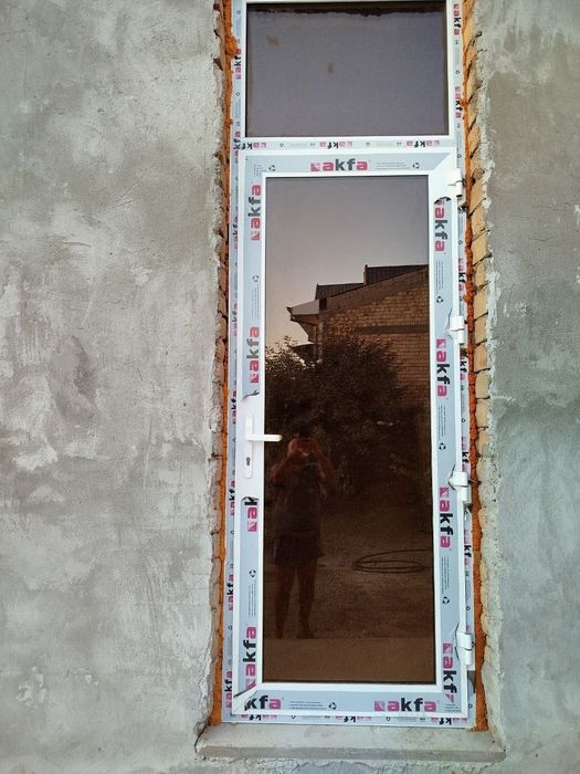 Akfa eshik va romlar