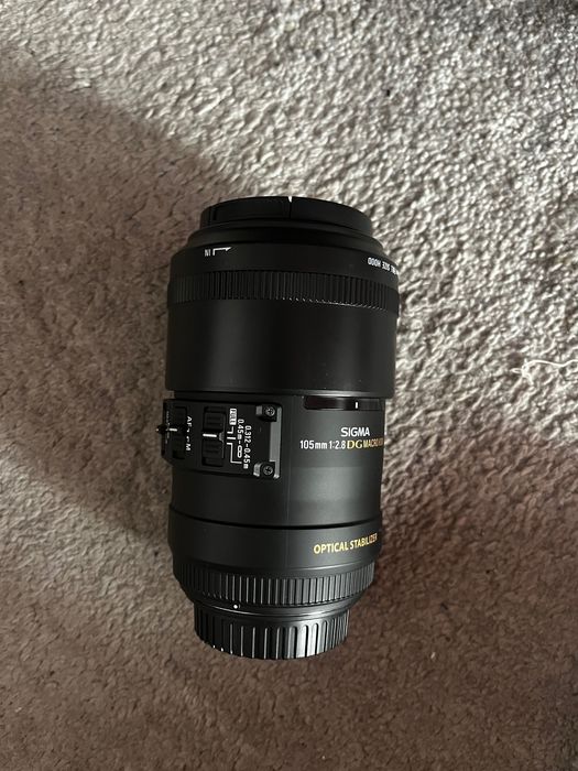 obiectiv sigma 105 mm F2.8 EX MACRO DG OS HSM