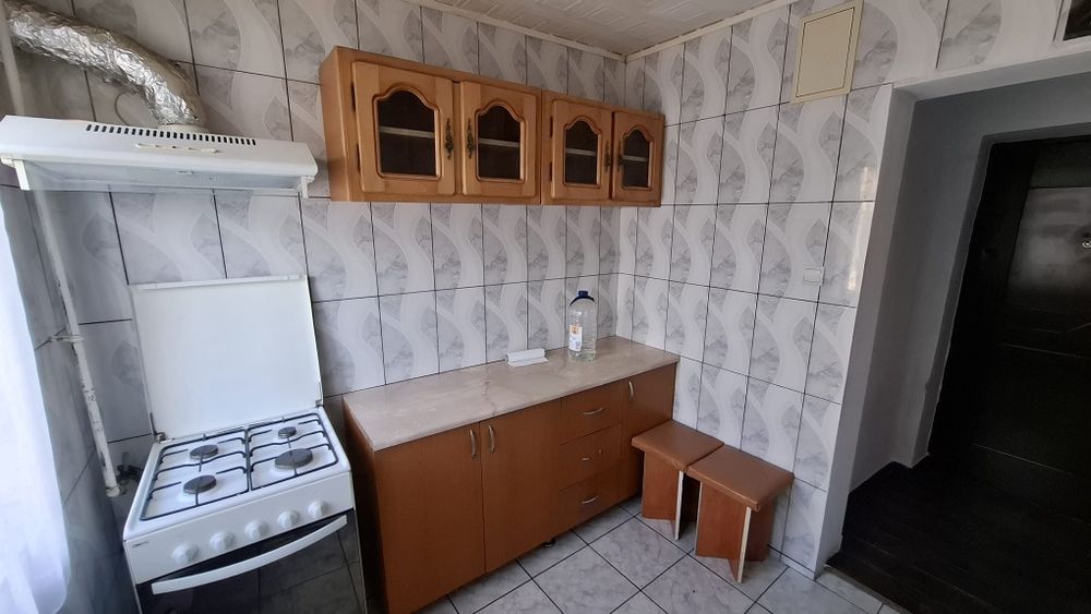 Se vinde apartament 2 camere semidecomandat, strada Slt.Gheorghe Bărboi,etaj 3.Pret 55000 €