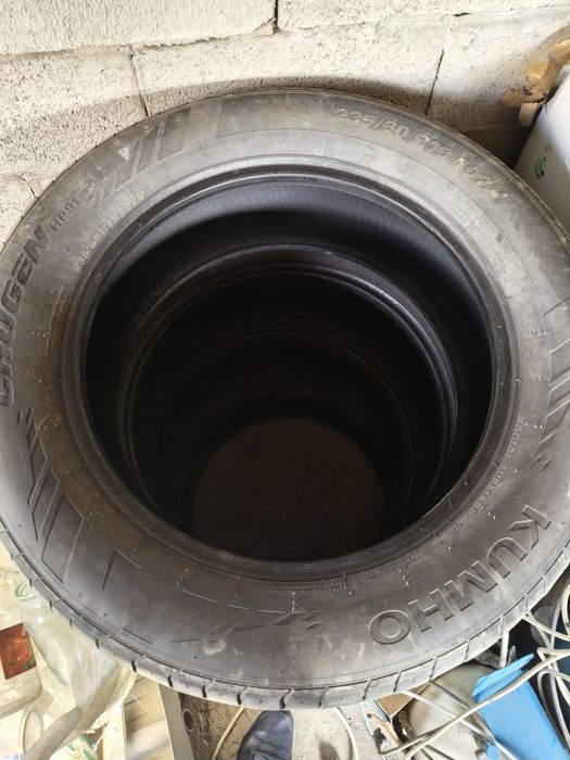 Шины KUMHO 235/60/18 комплект