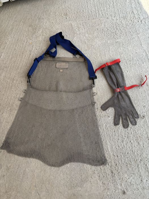 Sort si manusa abator (macelar)