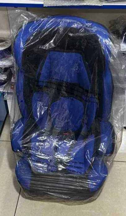 Новое детское автокресло.