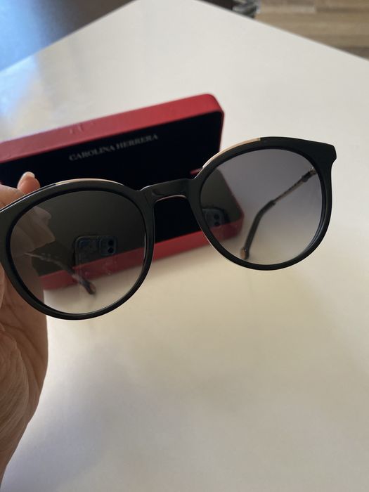 Оригинални! Дамски слънчеви очила Carolina Herrera