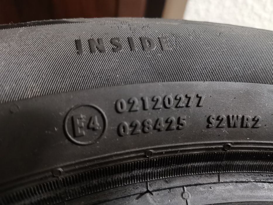 Anvelope Continental 225 /50 R17 94Y aproape noi