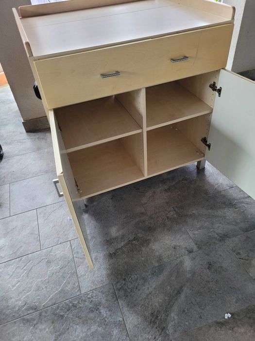 Masa/dulap de înfăsare copiii