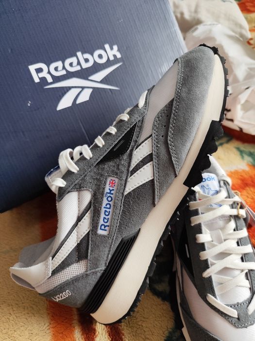 Продам мужские кроссовки Reebok