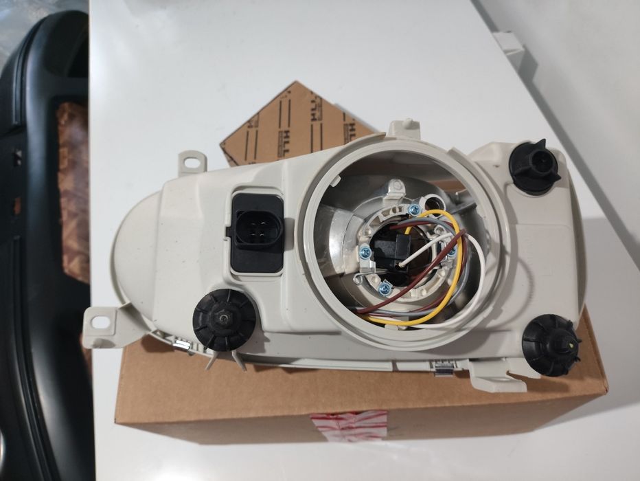 Фара гольф 3 передний