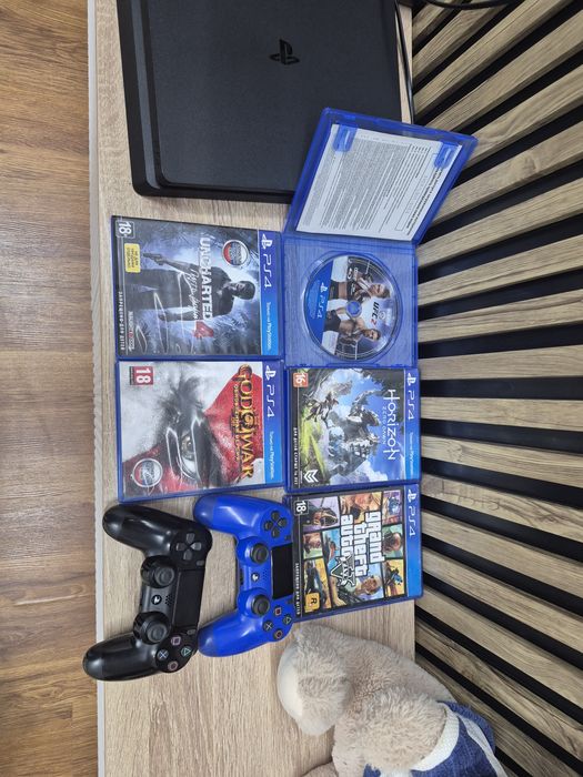 Продам Плейстейшн 4