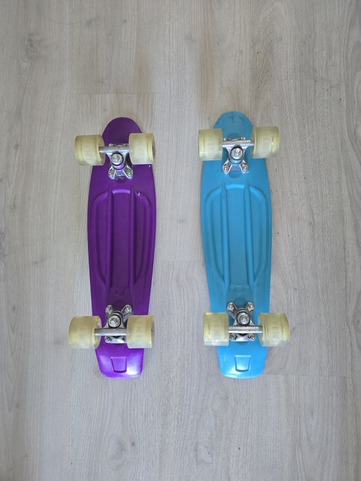 Skateboard/Penny Board cu Roti si lumini Led
-confectionat din