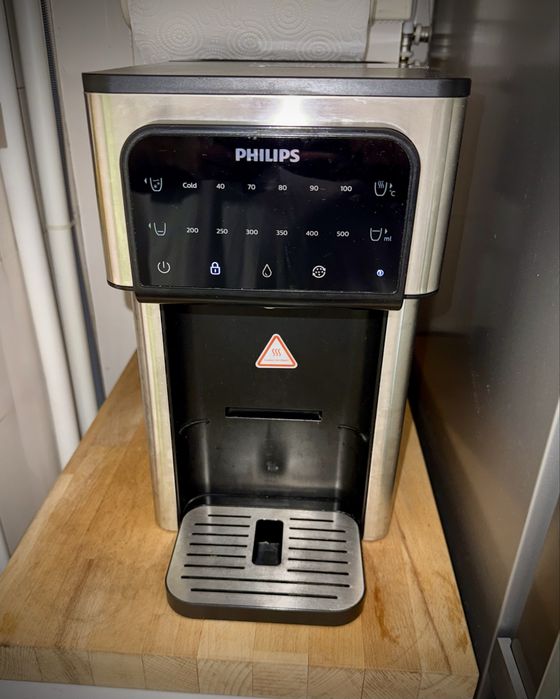 Диспенсър за вода Philips