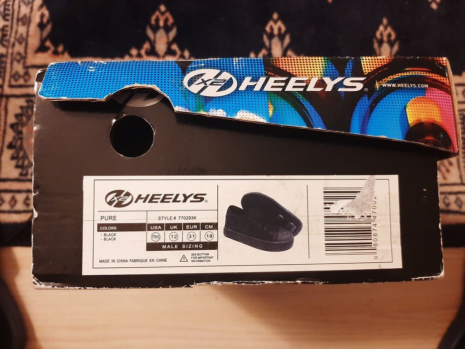 Vând Papuci cu role