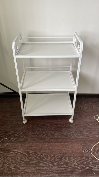 Продам стол и помощник