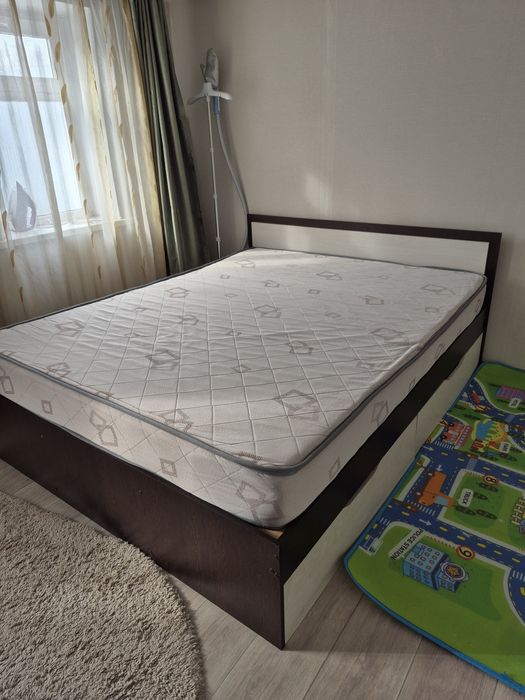 Продам двухспальную  кровать