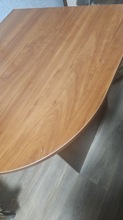 Продам стол компьютерный