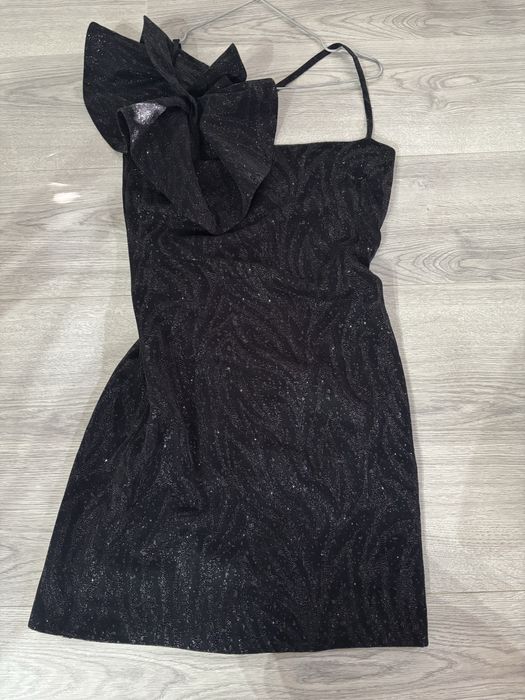 Черна ,къса рокля - марка Avin