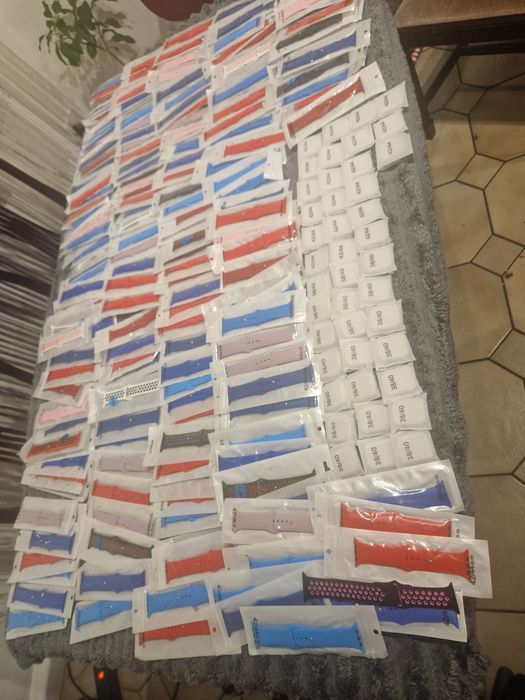 Vand curele pentru toate modelele de ceasuri smart, samsung,apple,etc