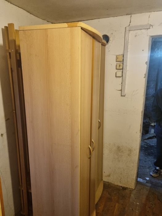 Шкафы для одежды