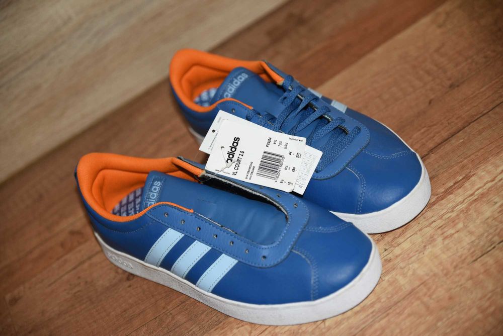 Adidas НОВИ оригинални кецки, номер 44