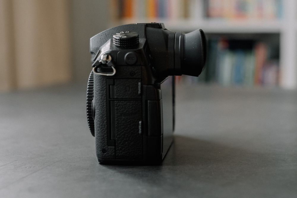 Продавам 10bit 422 камера Panasonic Lumix GH5