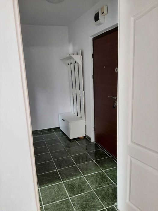 Închiriez apartament cu 1 camera- Zona Petru Rares