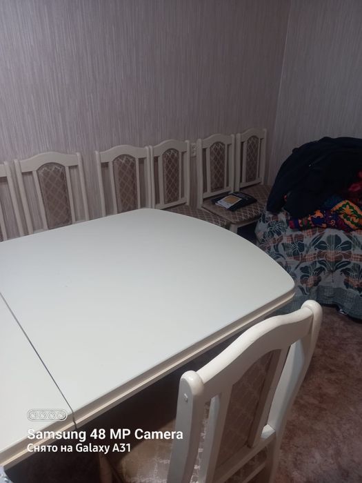 Продаю Стол+стулья в идеал состояний