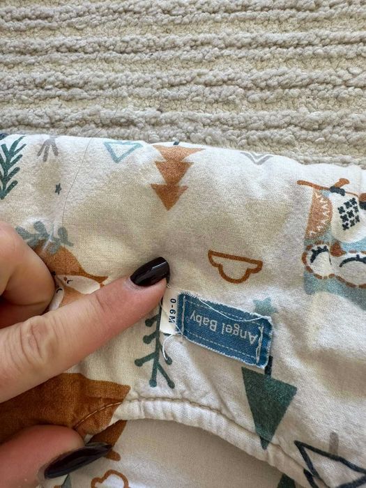 Детски дрехи на различни марки и различни размери