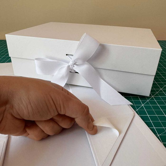 Коробка на магните с лентой