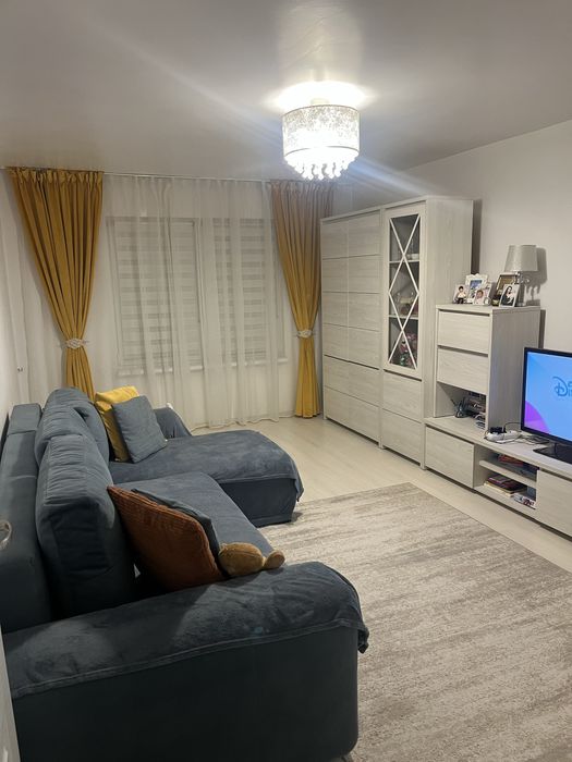 Vand apartament in zona Tudor