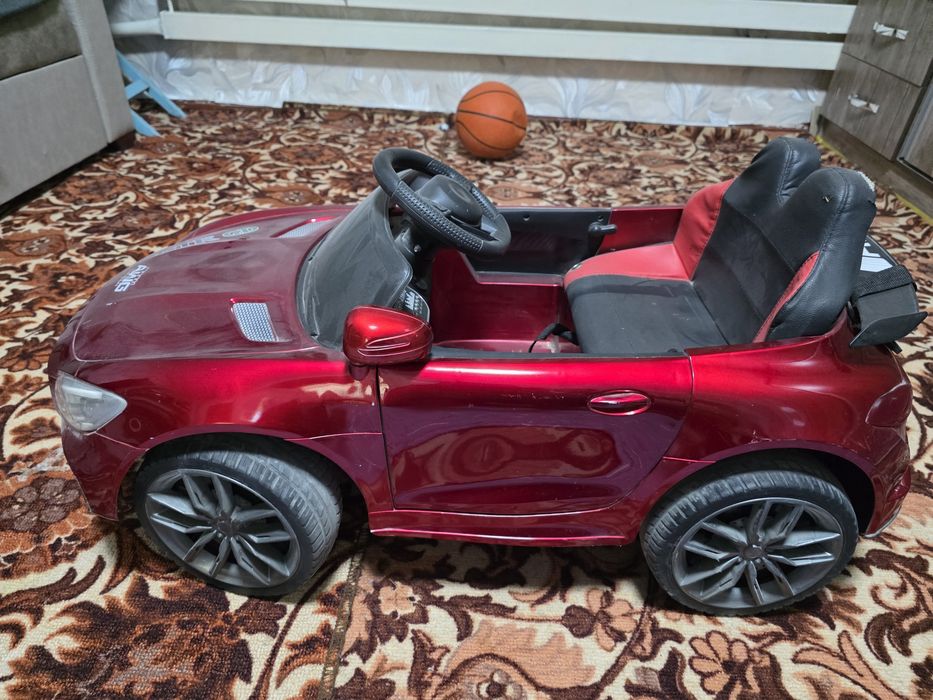 Продаётся Детская Машина