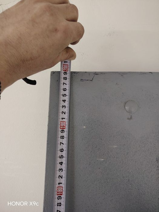 Железная дверь. Район Армана.