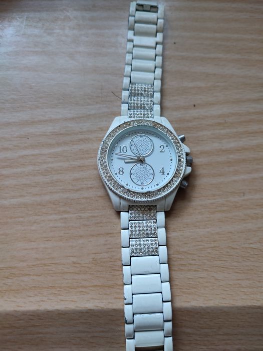 Vând ceas de dama bijou Brigitte